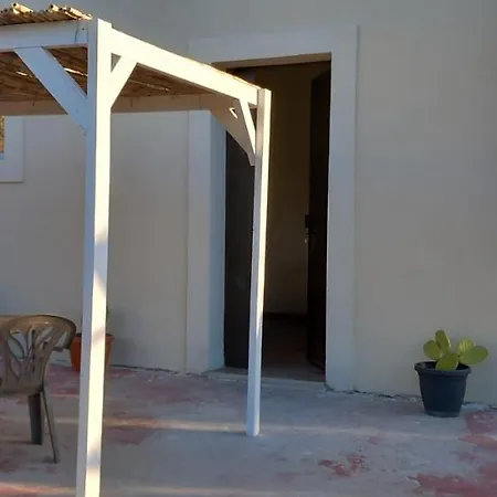 Dimore Del Carrubo - Openspace Con Piscina * Avola