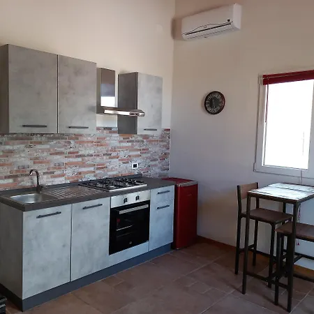 Dimore Del Carrubo - Openspace Con Piscina *